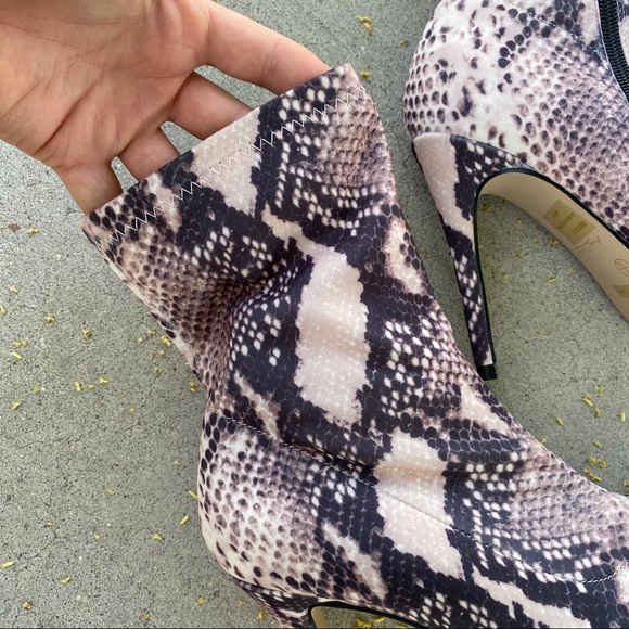 Snake Print Pointed Toe High Heel Zipper Midi Boots - Picture 6 of 8